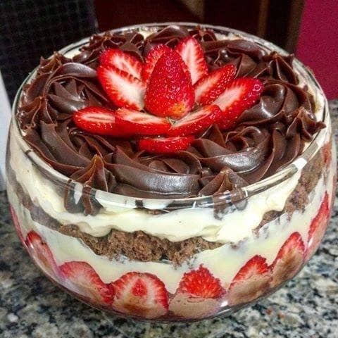 SOBREMESA DE MORANGO!!